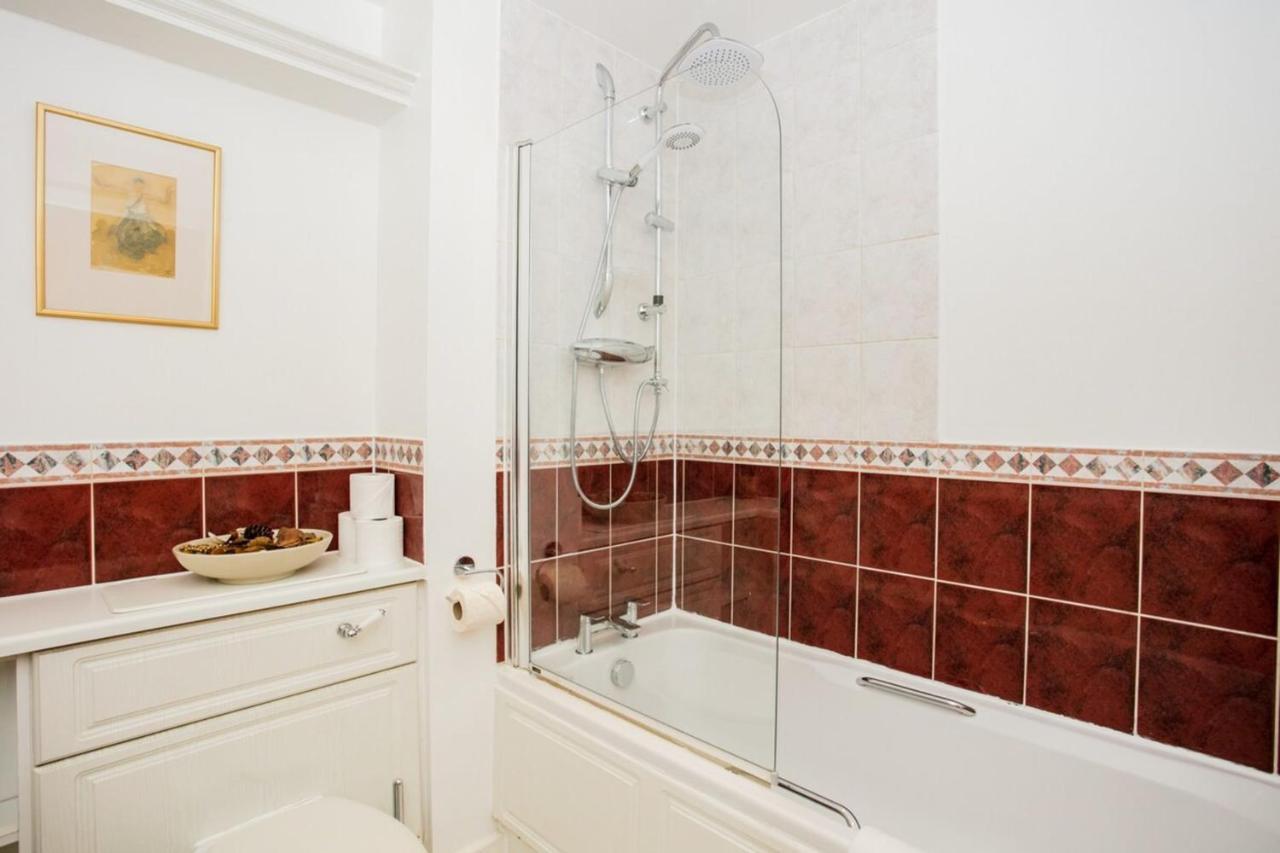 1 Bedroom Apartment On The Riverbank Near St Paul'S London Eksteriør billede