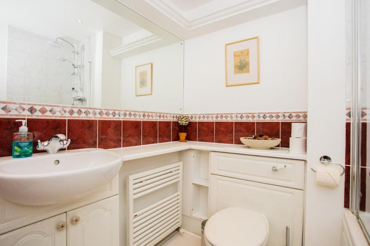 1 Bedroom Apartment On The Riverbank Near St Paul'S London Eksteriør billede