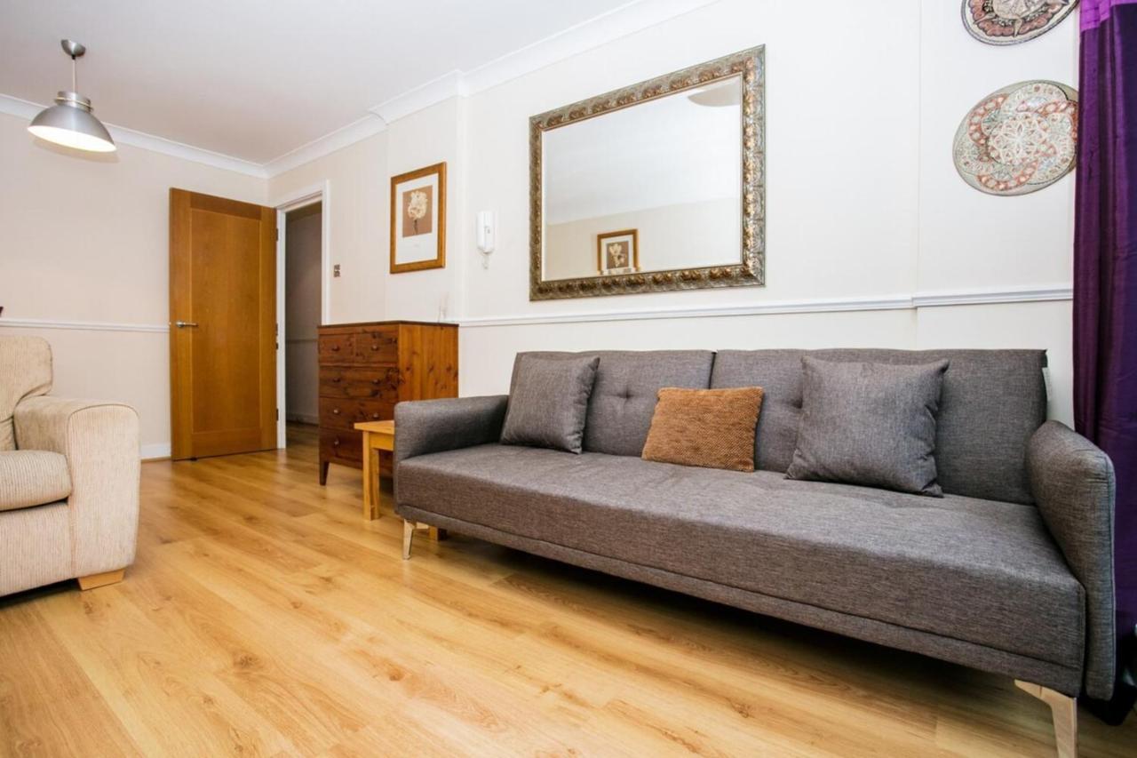 1 Bedroom Apartment On The Riverbank Near St Paul'S London Eksteriør billede
